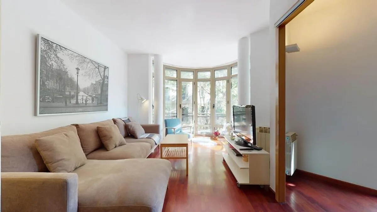 Appartement Modern And Bright Three-Bedroom In Eixample Barcelone